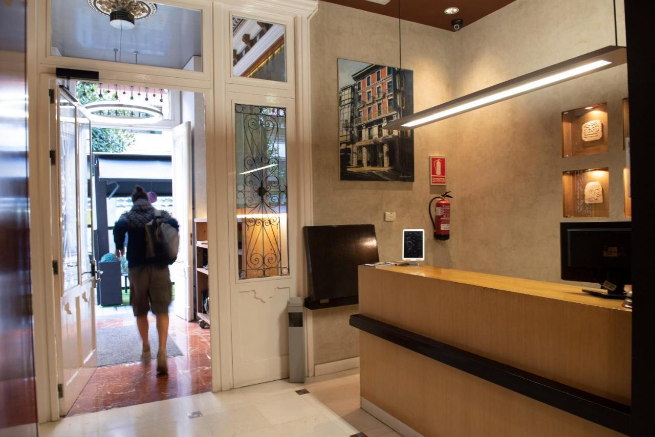Hotel Fruela Oviedo Kültér fotó